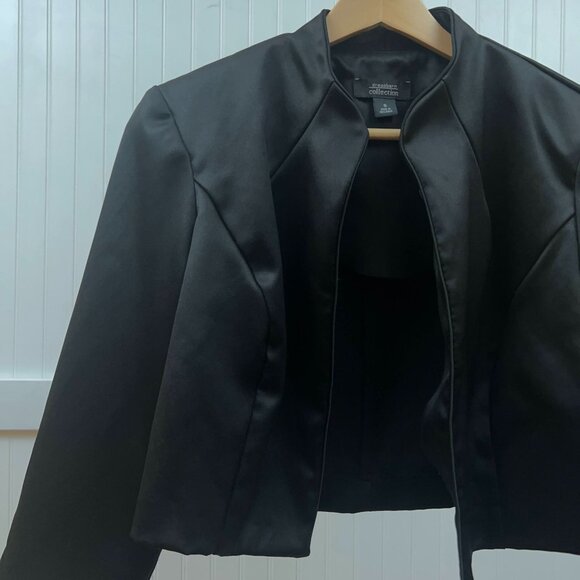 Dressbarn Collection Women's Black Cropped Satin-like Blazer Jacket Sz Small - Picture 1 of 8